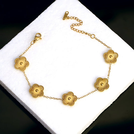 18K Gold Plated Clover Bracelet – Luxury Floral Charm Bracelet for Women