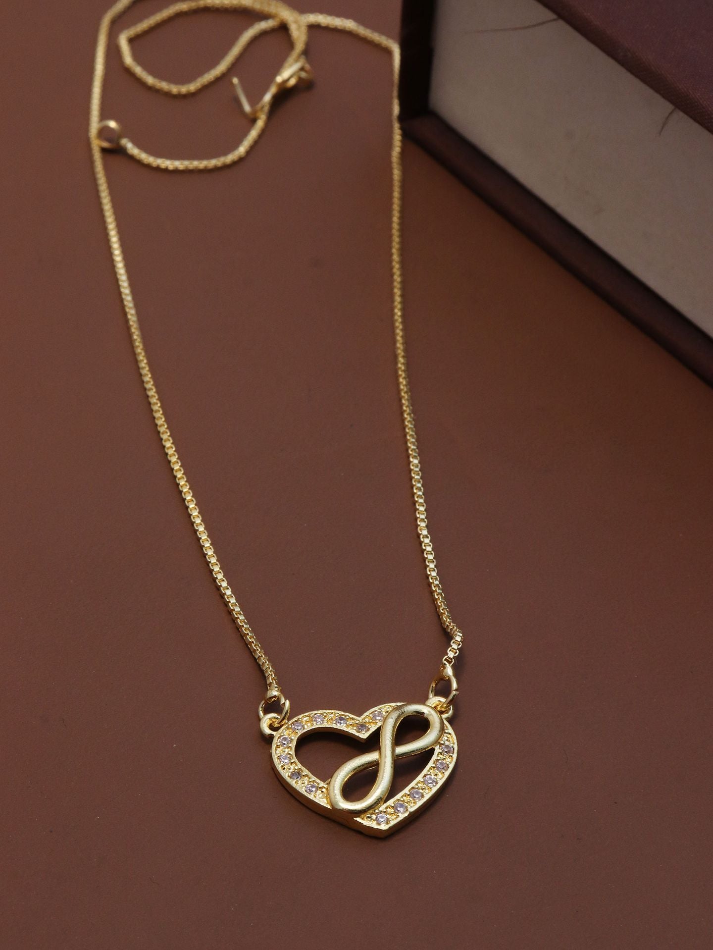 Stella Heart Chain Pendant