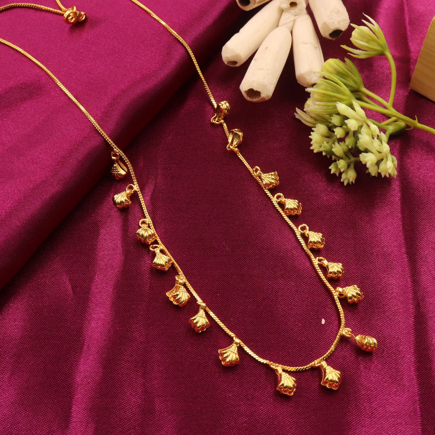 Shaina Chain Pendant