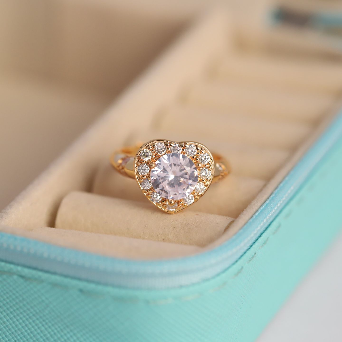 Lakshri Everlove Spark Ring