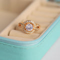 Sparkling Halo Soltaire Ring
