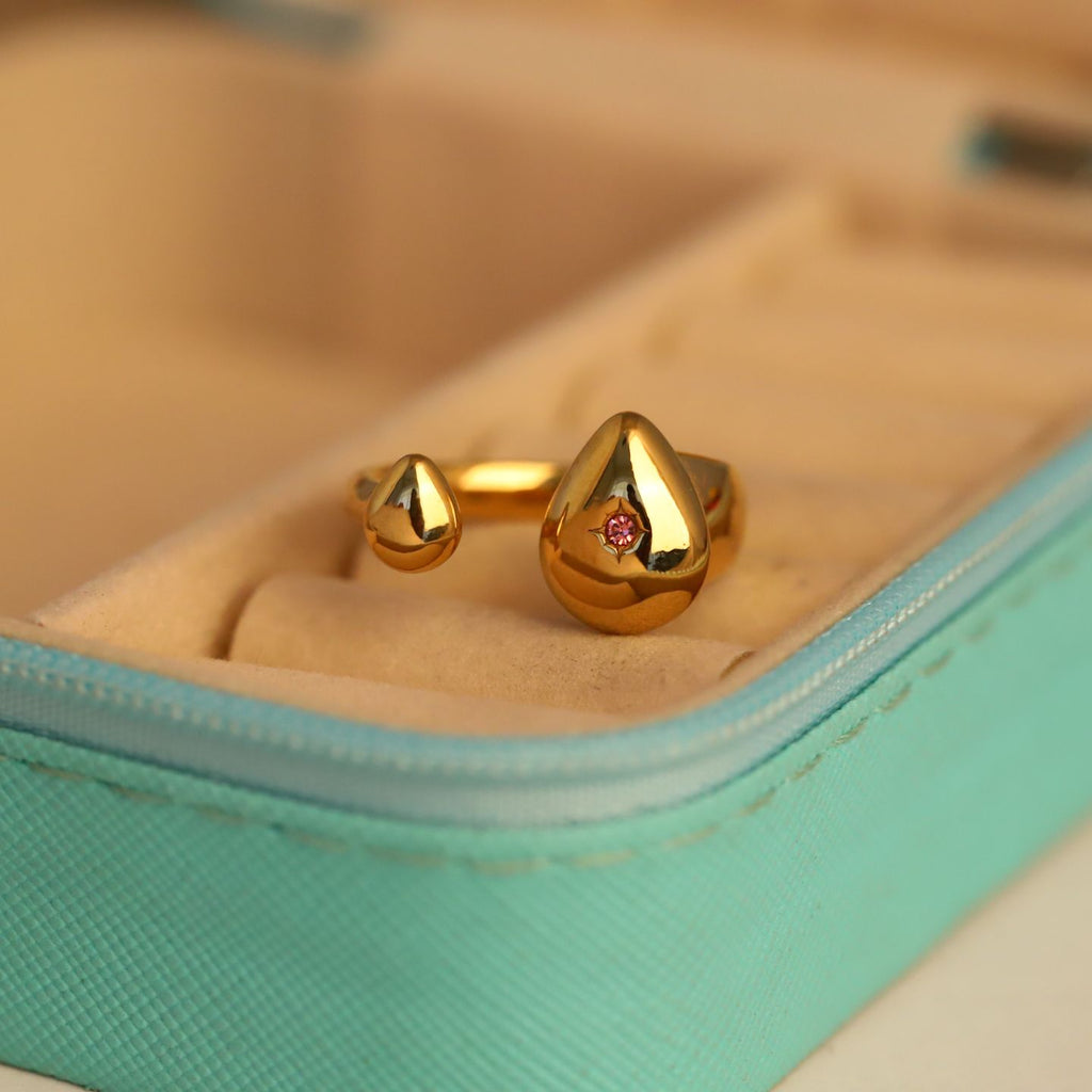Golden Dewdrop Charm Ring