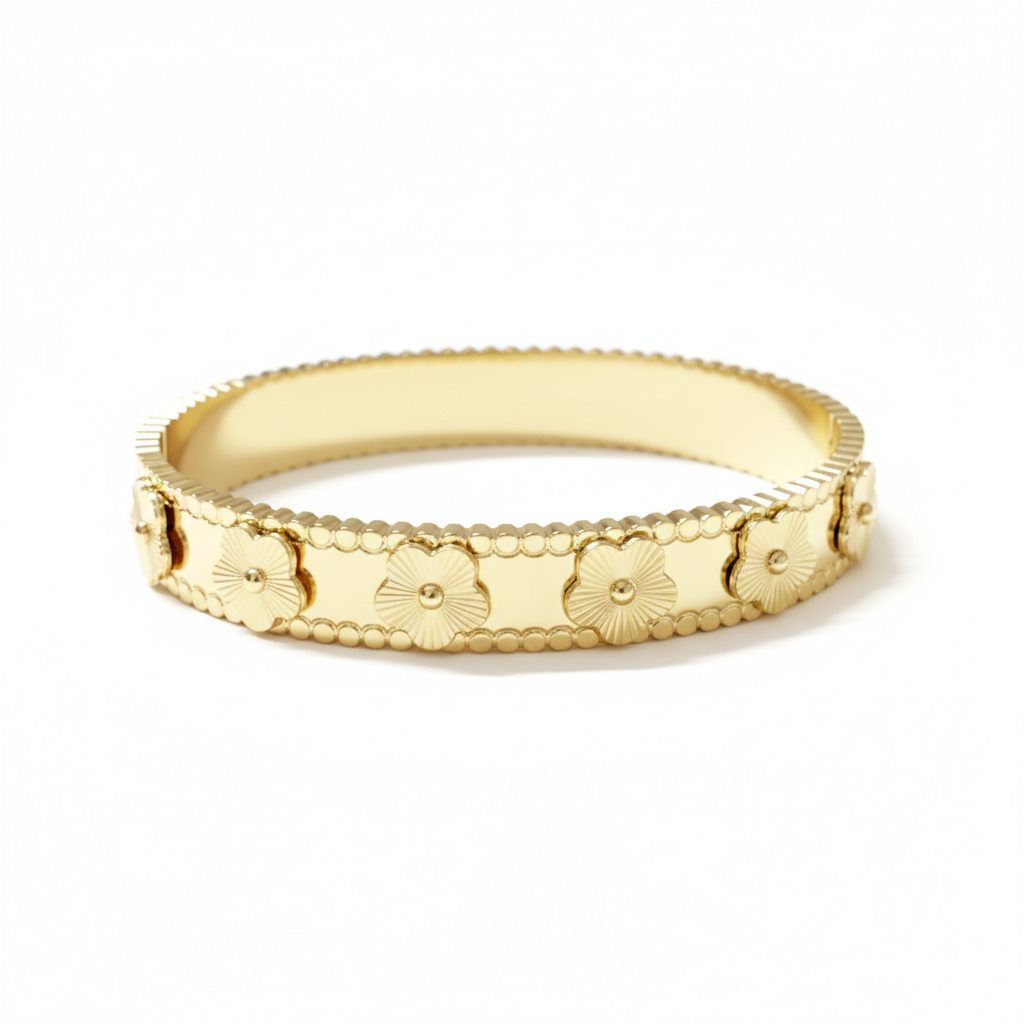 Aria Clover Bangle