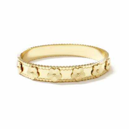 Aria Clover Bangle