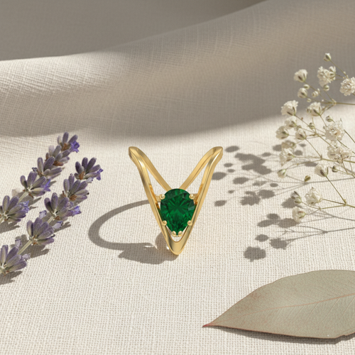 18K Gold Plated Emerald-Green Solitaire-Style V Ring