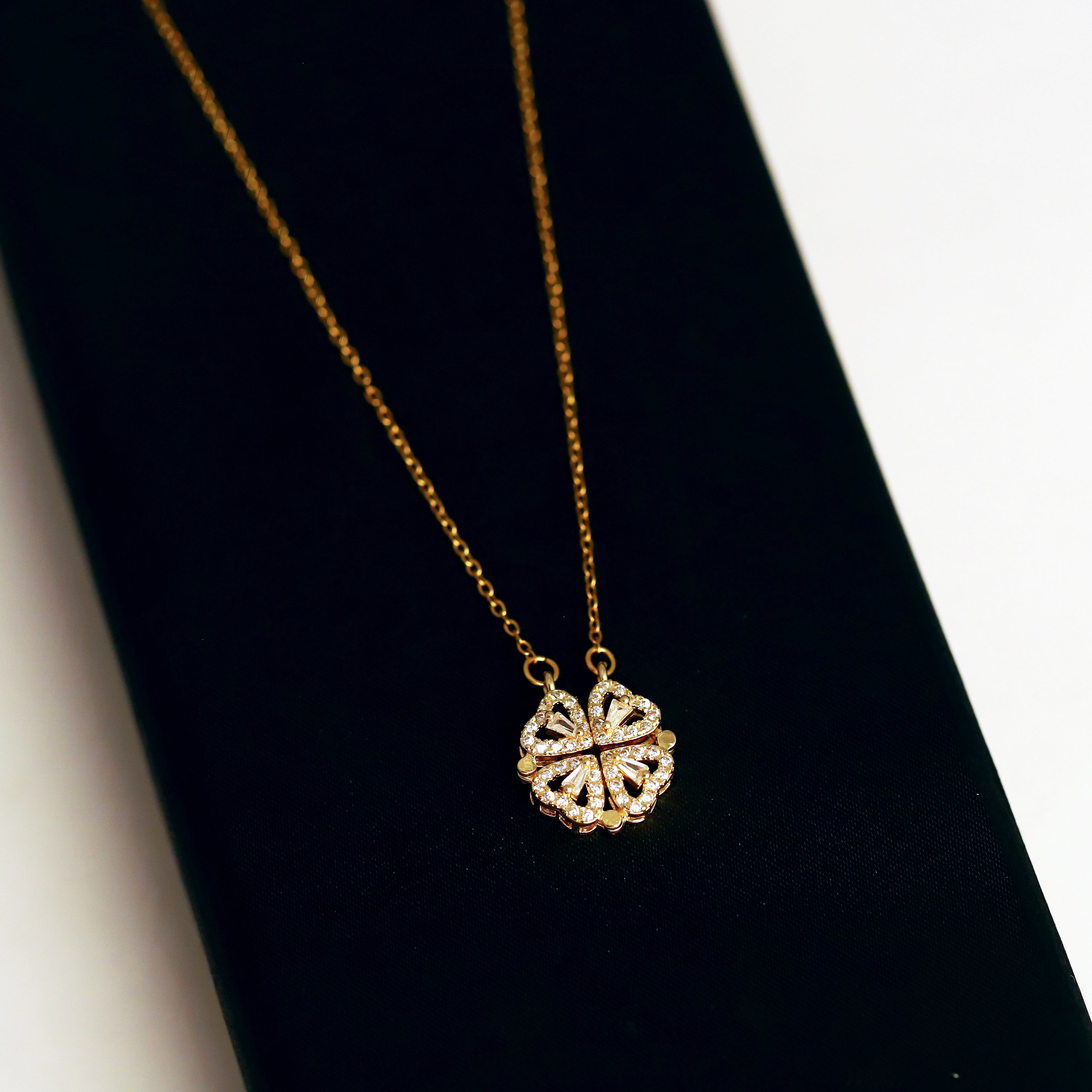 Leaf Clover Pendant Necklace