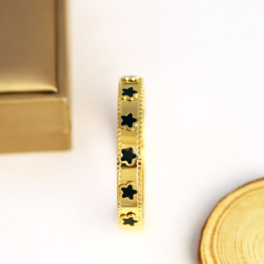 Aria Clover Bangle