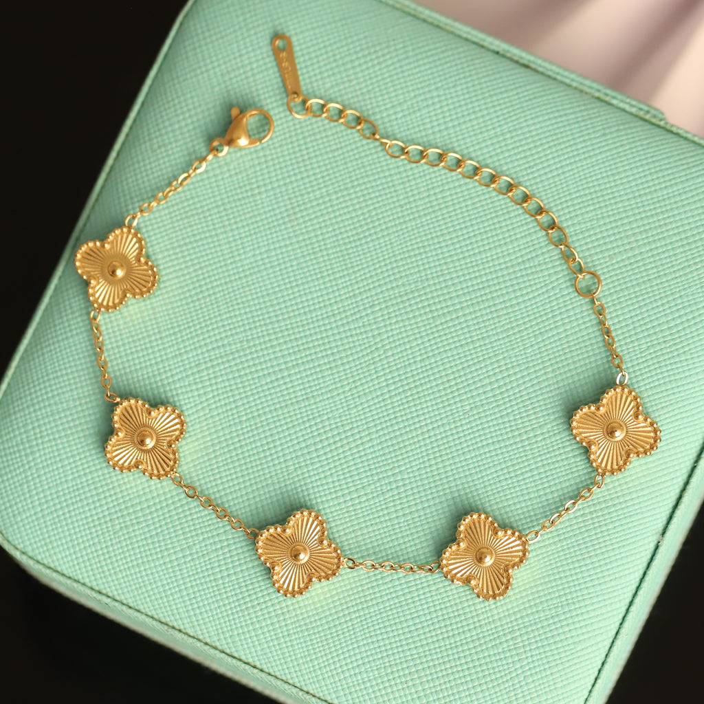 18K Gold Plated Clover Bracelet – Luxury Floral Charm Bracelet for Women