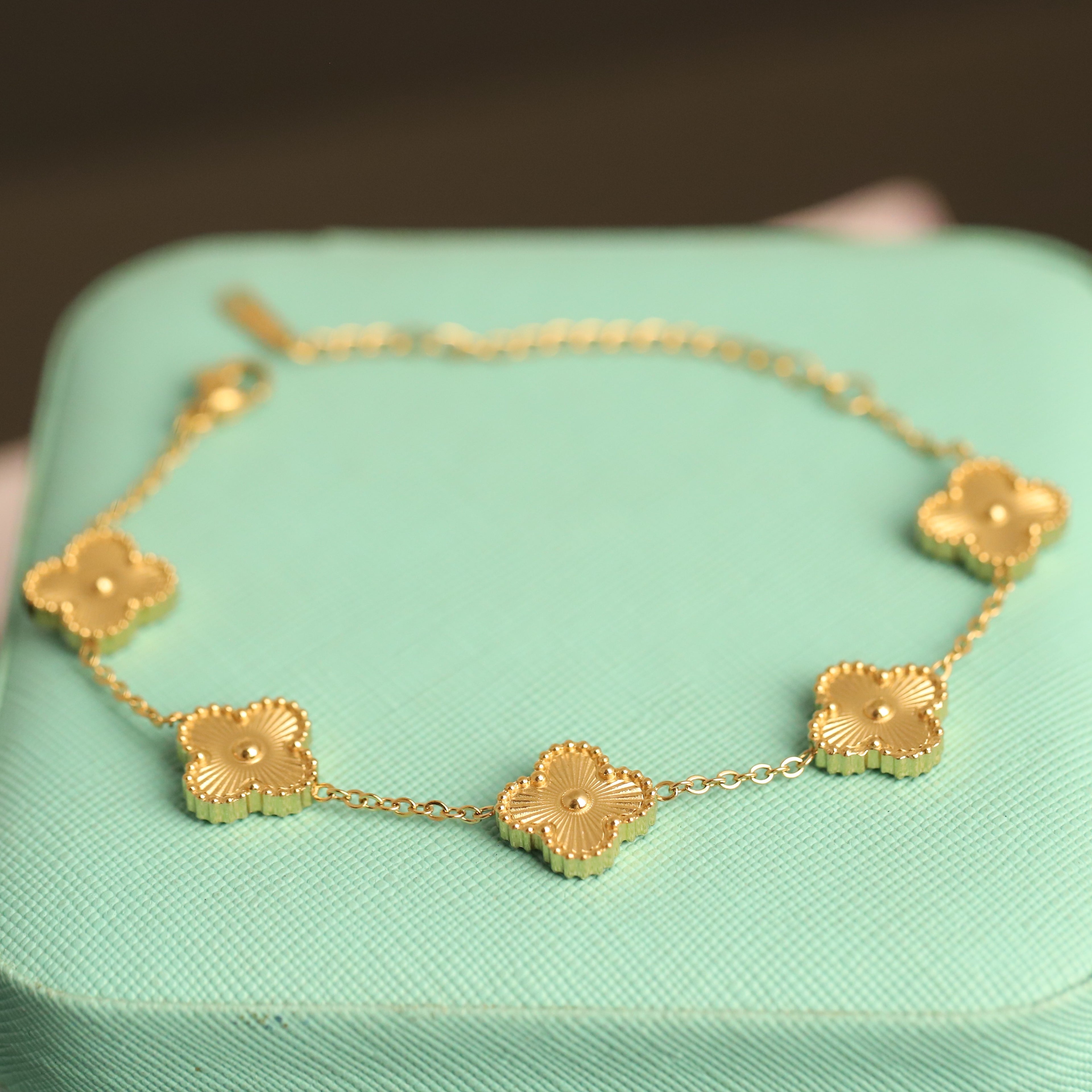 18K Gold Plated Clover Bracelet – Luxury Floral Charm Bracelet for Women