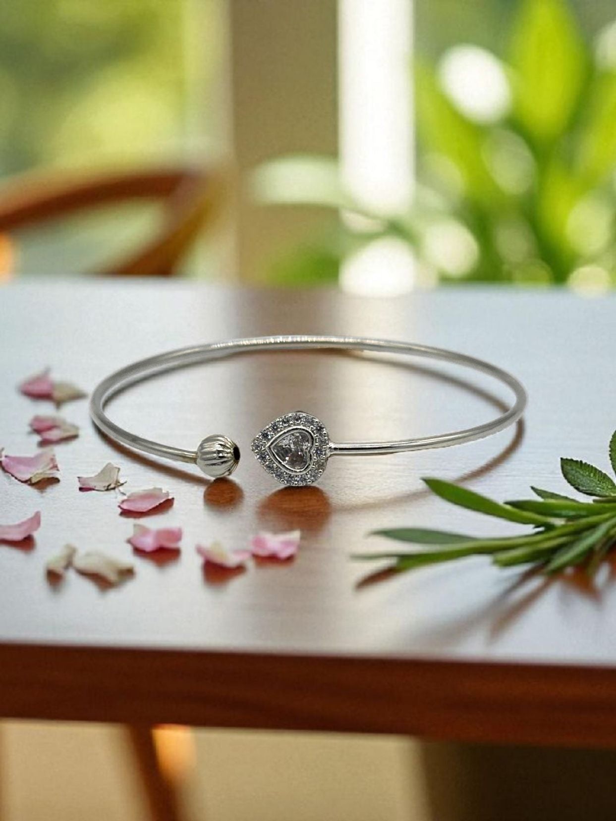 Silver Dewdrop Heart Open Bangle