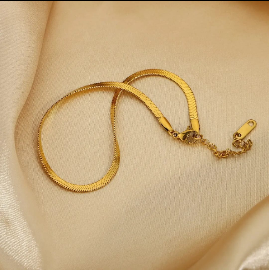 Lakshri Aura Snake Chain Bracelet