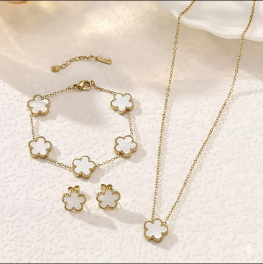 Ivory Blossom Clover Necklace,Bracelet And Studded  Earring Set