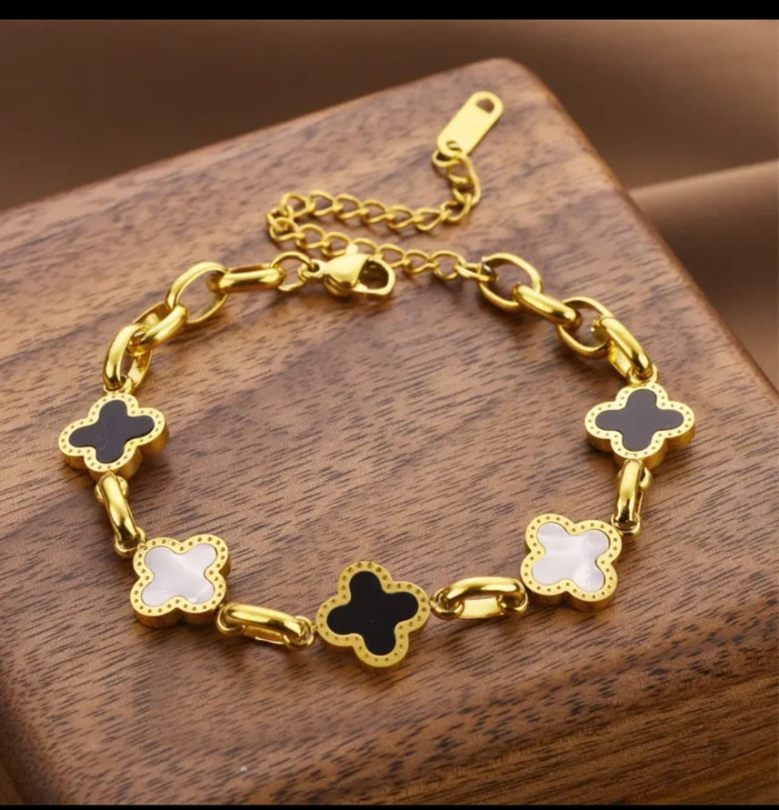 Premium Gold-Plated Four Leaf Clover Charm Bracelet