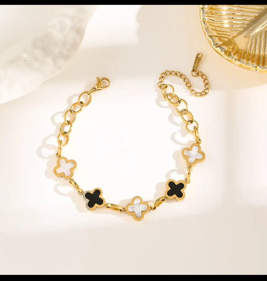 Premium Gold-Plated Four Leaf Clover Charm Bracelet