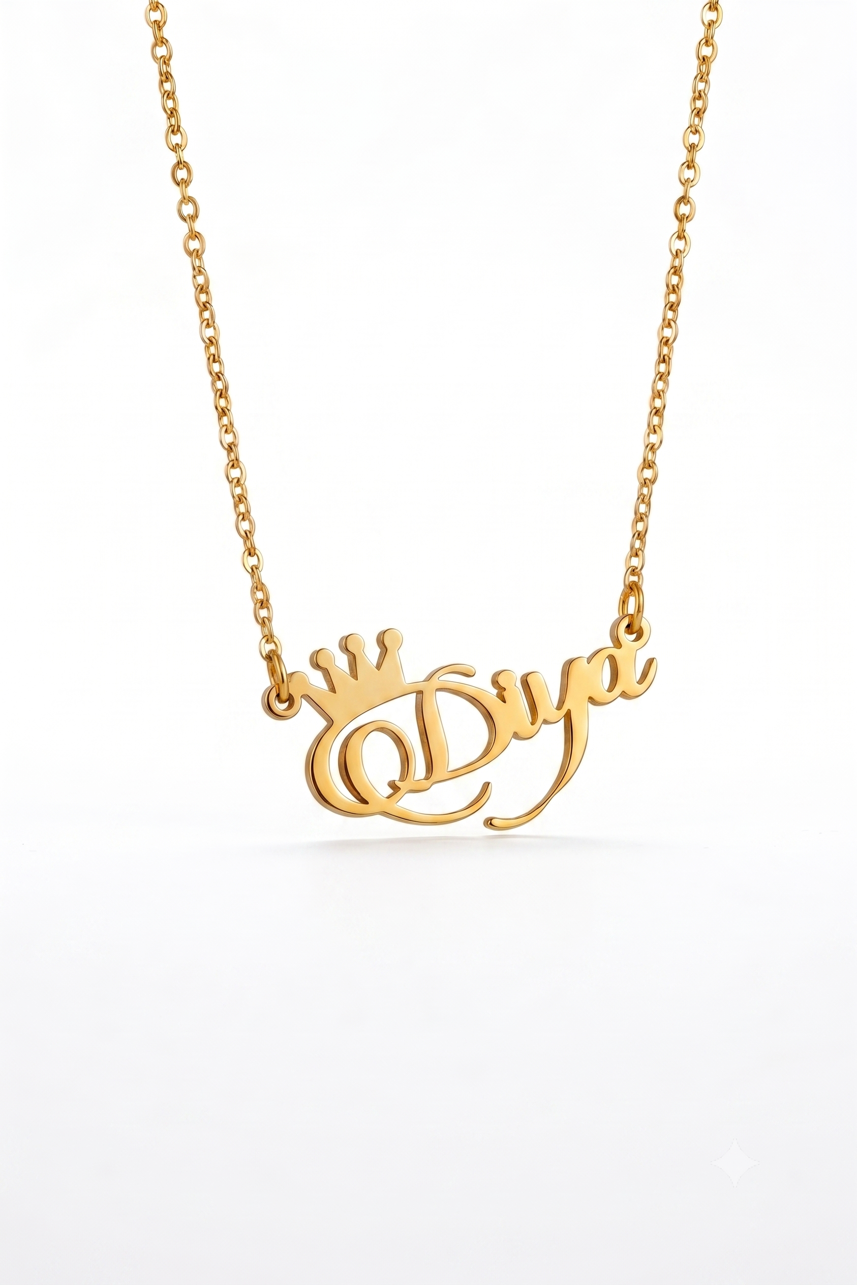 Close-up of personalised name necklace in 18K gold plating