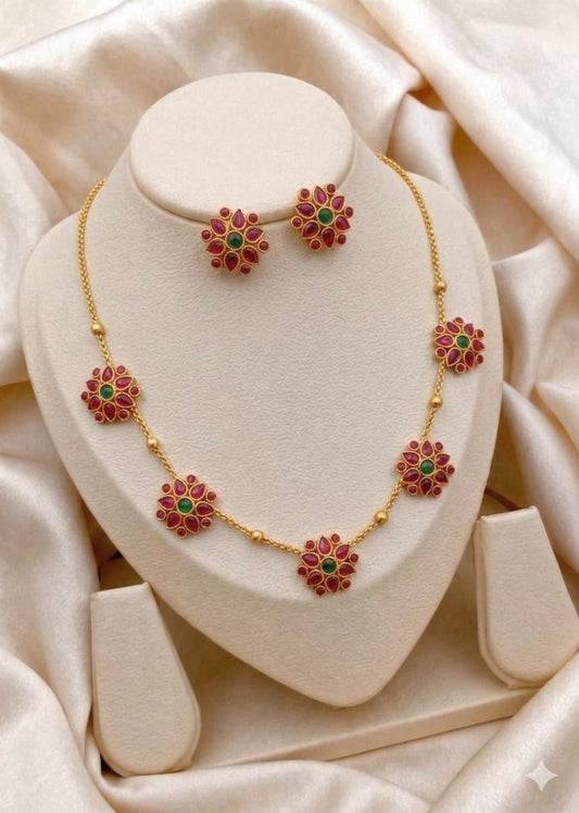 Crimson Bloom Traditional Set