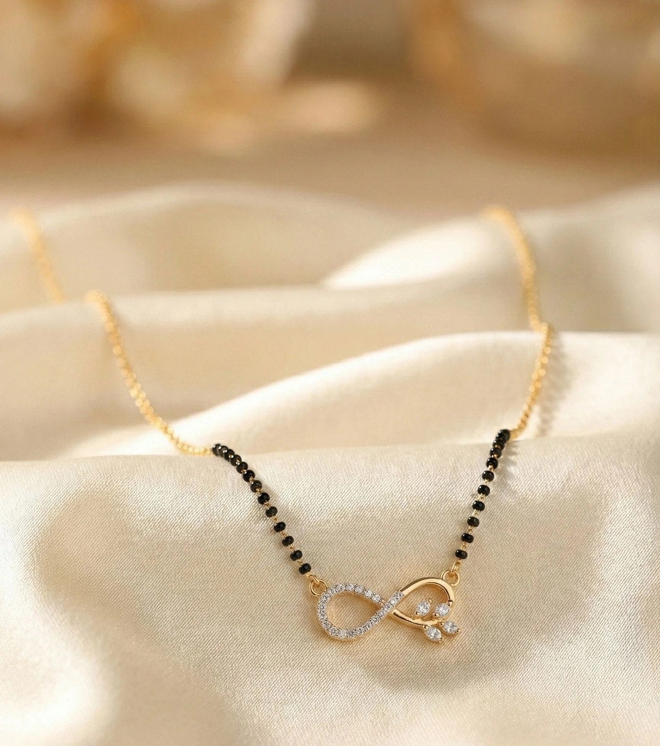 Lakshri Infinity Glow Mangalsutra