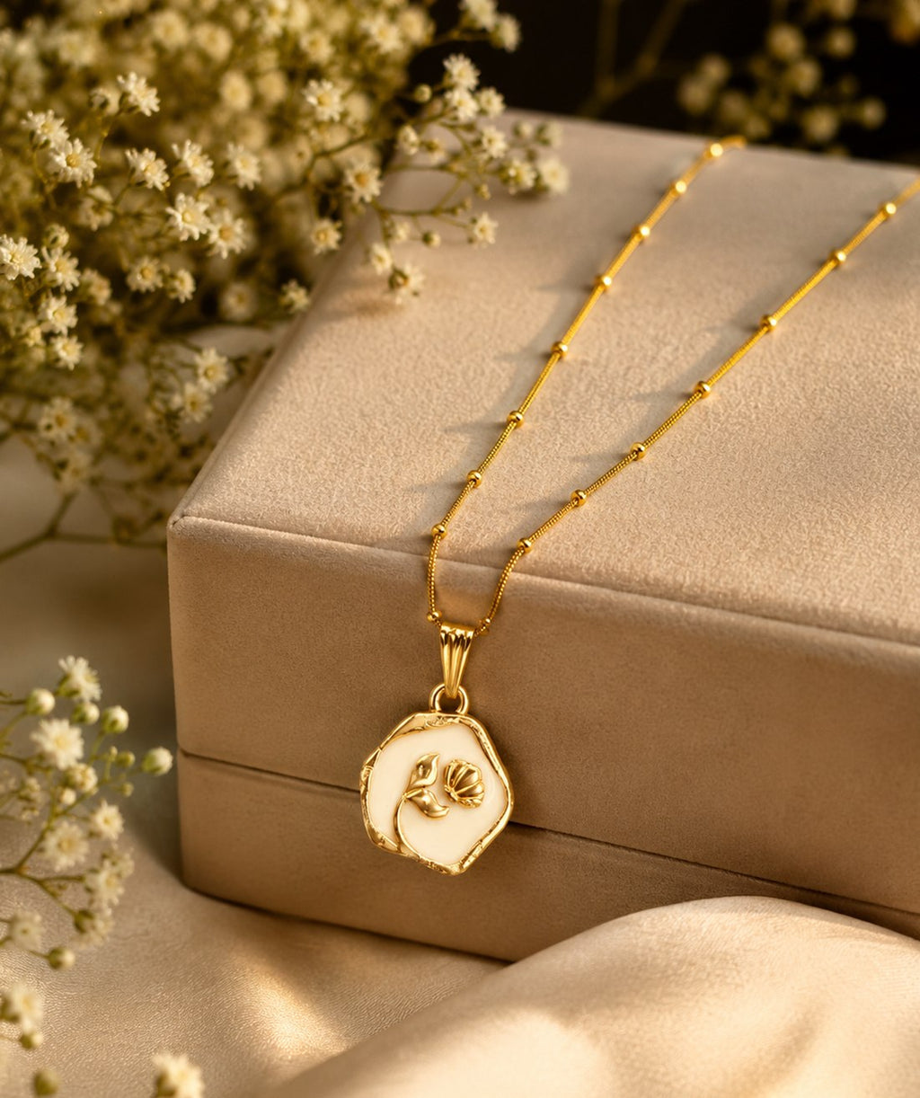 Lakshri Ivory Bloom Pendant Chain